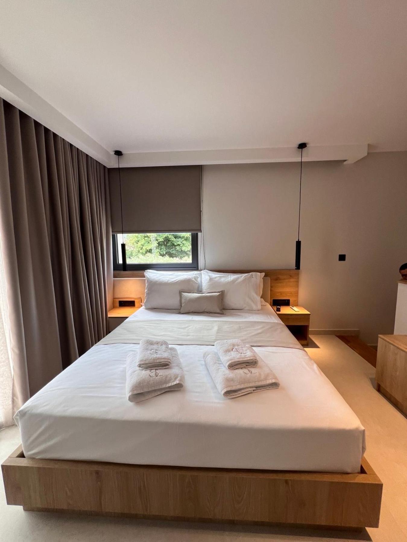 Sealuxe Living Aparthotel Nea Iraklitsa Exterior photo